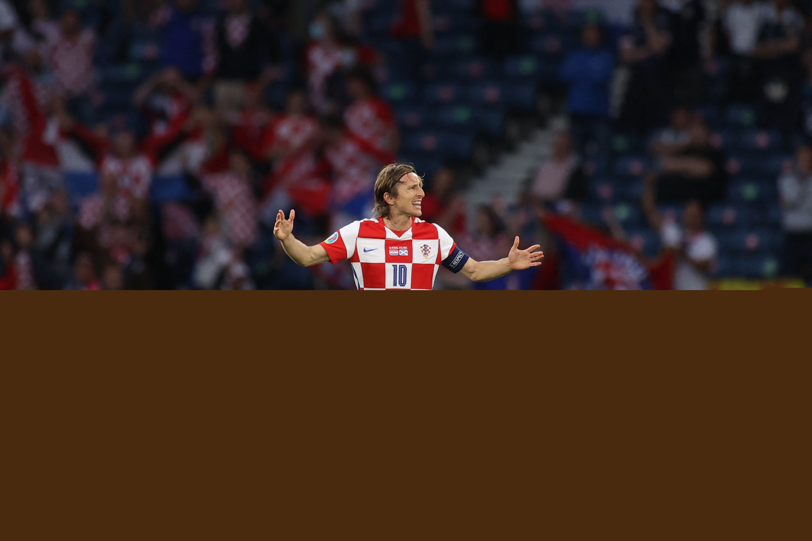 在更衣室丢失价值32万欧的财物，科贝：土耳其队已找回失物（更衣室遗失32万欧财物，科贝：土耳其队已寻回）