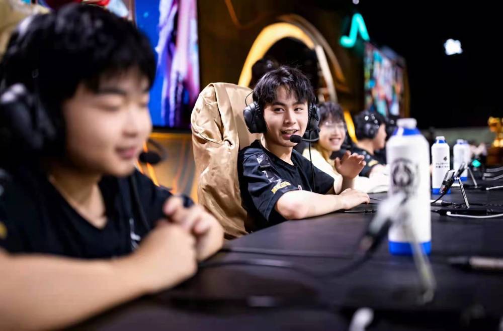 令人无语！主办方赛制违规，NaVi与Entropiq将进行补赛
